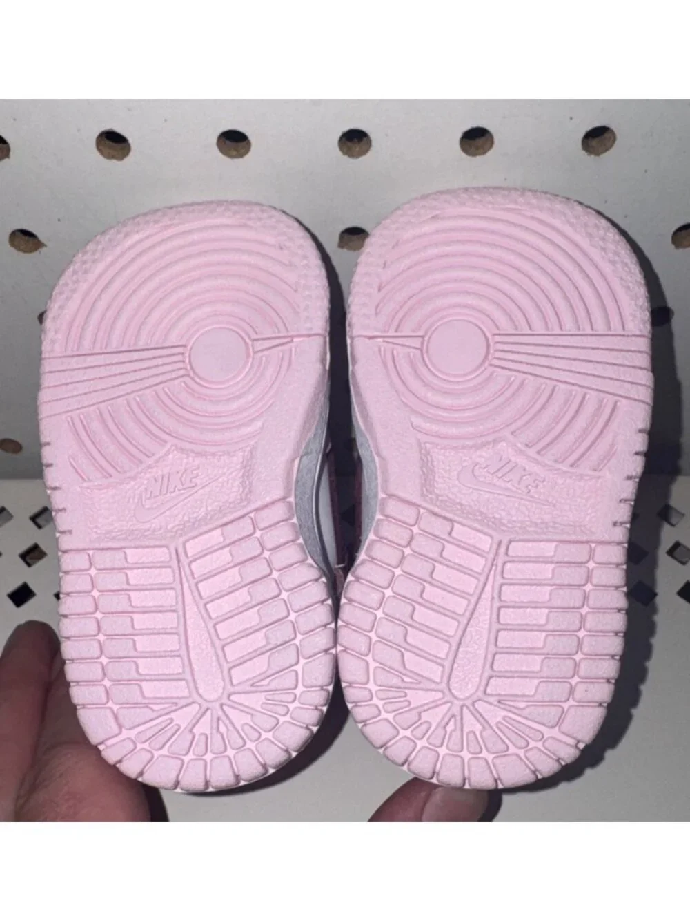 Nike Dunk Low TD Valentine's Day Girls Baby Athletic Shoes Size 2C Pink White